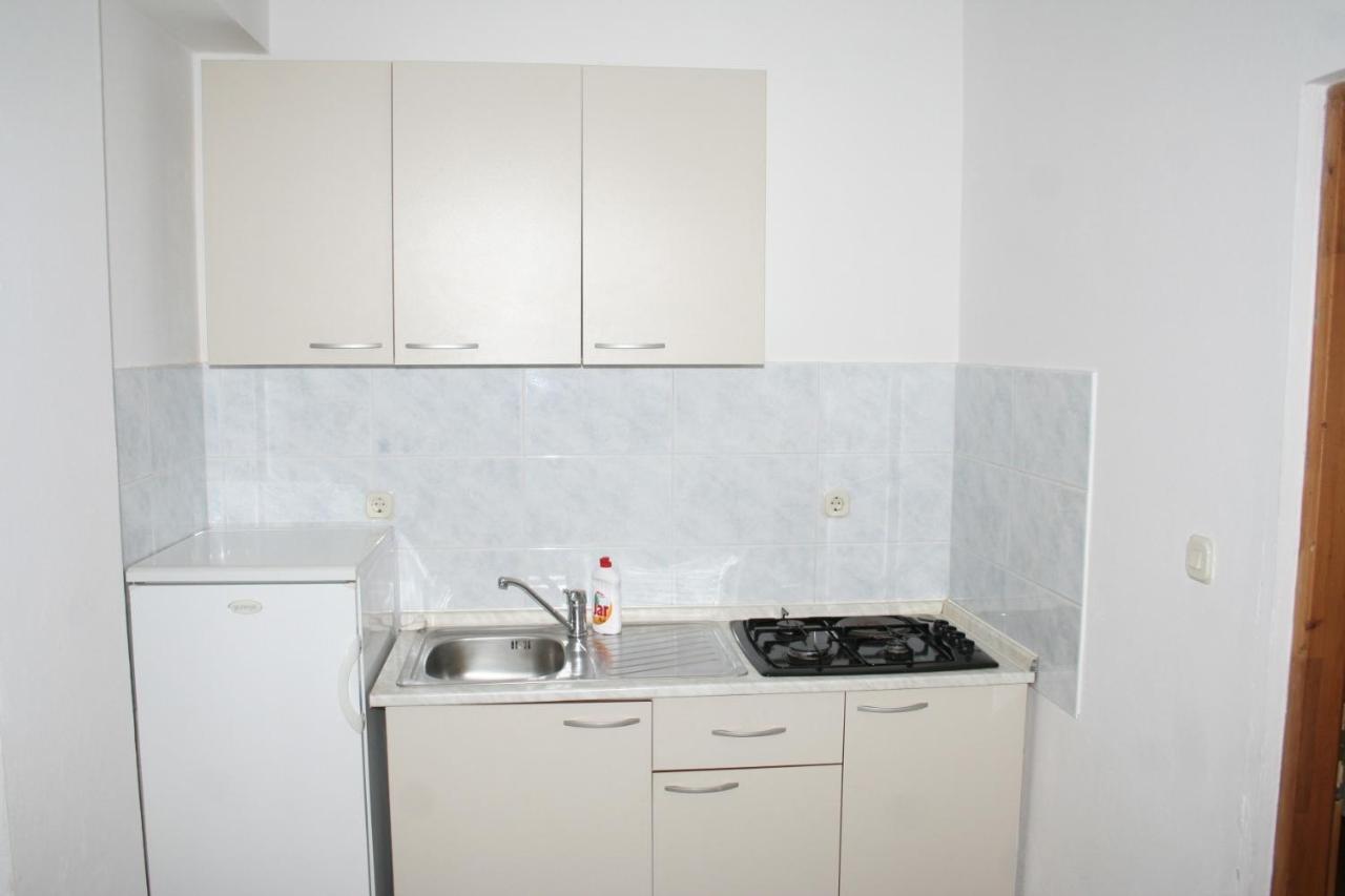 Apartments By The Sea Mandre, Pag - 4095 Kolan Exterior photo