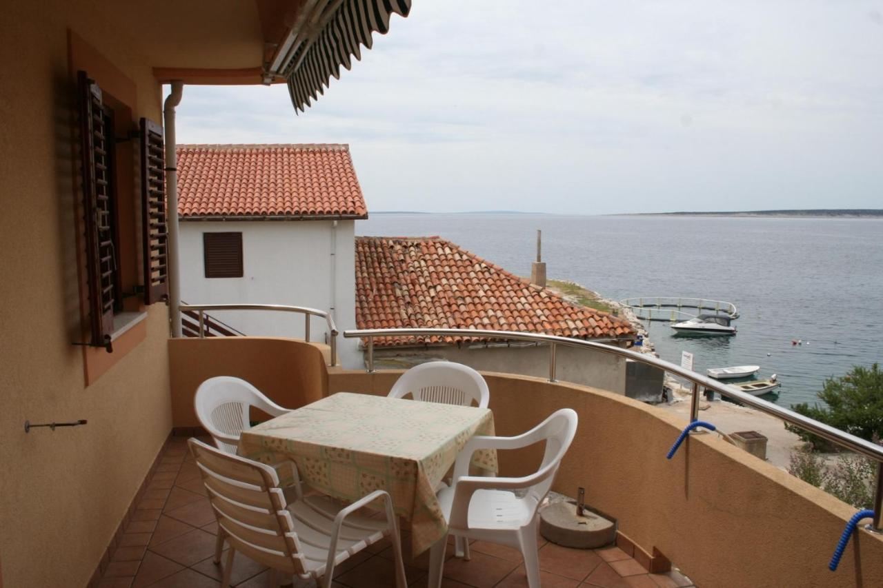Apartments By The Sea Mandre, Pag - 4095 Kolan Exterior photo